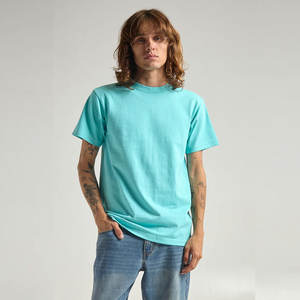 Shaka Wear-T-shirt ras du cou teint en vêtement Logo brodé T-shirt lourd noir - Product Image 4