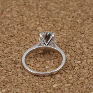 Anillo de diamante cultivado en laboratorio único brillante 925 corte ovalado de plata 2,50 quilates VVS2 IGI certificado joyería exquisita regalo de boda para mujer - Product Image 3