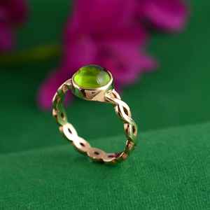 Anillo de latón peridoto chapado en oro cabujón de piedras preciosas Vintage boda hecho a mano ajustable apilable anillos de piedra natal para mujer - Product Image 5