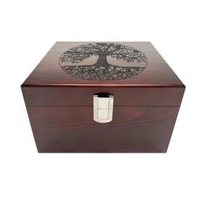 Boîte à bijoux en bois d'acacia sculpté pour cadeaux et outils, organisateur de souvenirs bohème fait à la main par des fabricants indiens - Product Image 6