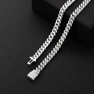 Impresionante Cadena Cubana con Diamantes Cultivados en Laboratorio, Corte Brillante, Plata de Ley, Chapado en Oro, Brillante, Moderno, Estilo Hip Hop, Unisex - Product Image 1