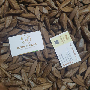 Madera de Oud Maroki Cuidadosamente Elaborada para una Combustión Superior - Product Image 1