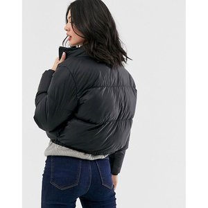 Veste matelassée courte d'hiver pour femmes, professionnelle, respirante, fabriquée par des fabricants, imperméable, manches longues, vente en gros de vestes matelassées - Product Image 2
