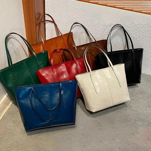 กระเป๋าถือสตรีดีไซน์พรีเมี่ยมสุดชิคที่ทันสมัยพร้อมการตกแต่งภายในที่กว้างขวางเหมาะสำหรับใส่ในสำนักงานการเดินทางและการสวมใส่ในชีวิตประจำวัน - Product Image 4