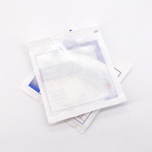 Medico chirurgico CE ISO 100% <span class=keywords><strong>cotone</strong></span> <span class=keywords><strong>idrofilo</strong></span> 5x5 7.5x7.5 10x10cm di spugna di garza piegata con bordo aperto senza raggi X - Product Image 4