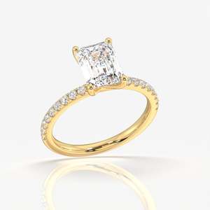 แหวนทอง 18K ประดับเพชรโมอิสซาไนต์ทรงเหลี่ยมมรกต ดีไซน์หรูหราและสง่างาม - Product Image 4