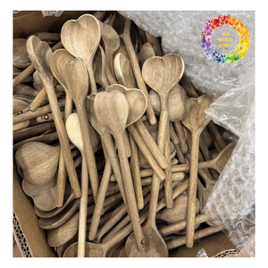 Cuillère en bois de haute qualité en bois d'acacia, ensemble de cuillères de cuisine en bois, cuillère de cuisine en bois avec un design unique en forme de coeur - Product Image 4