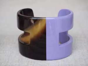 Brazalete Hecho a Mano con Cuerno de Búfalo Ecológico, Pulido y Liso, Estilo Moderno y Minimalista para Uso Diario y Bohemio - Product Image 4