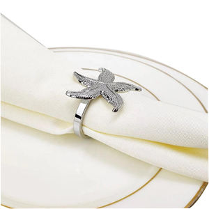 Anillo para Servilletas de Metal Latón con Acabado Plateado, Estilo Moderno, para Decoración de Mesa de Comedor - Product Image 1