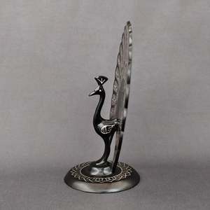 Pieza de exhibición de metal ecológica con incrustaciones de plata hecha a mano para decoración del hogar para ocasiones navideñas y Diwali - Product Image 3