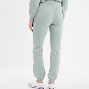 Pantalon de jogging en polaire minimaliste d'hiver, coupe droite, écologique, respirant, avec un léger effillement de la cheville pour un mouvement fluide - Product Image 5