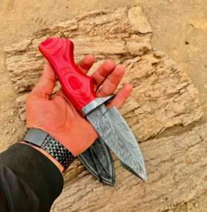 Couteau de chasse en acier Damas fait à la main, couteau à lame fixe pour le camping et le bushcraft avec étui en cuir fin, couteaux en acier personnalisés - Product Image 5