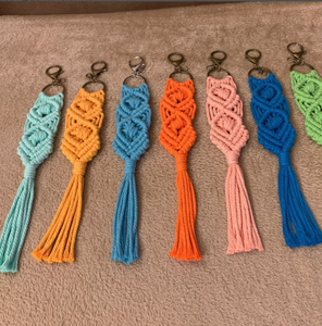 Llavero de Macramé Hecho a Mano de Moda - Product Image 1