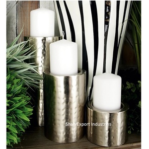 Bougeoir de pilier cylindrique martelé en métal plaqué argent pour mariage et table à manger pilier de bougie décoratif - Product Image 3