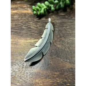 Barrette à cheveux en argent sterling avec plume - Accessoire élégant pour coiffure - Product Image 3