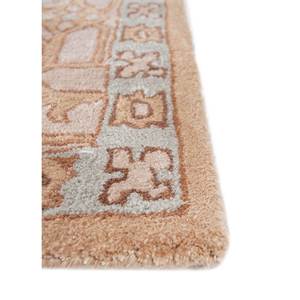 พรมไหมพรมวิสโคส Mythos ทอมือ สีเบจ-น้ำตาล ขนนุ่ม สำหรับห้องนั่งเล่น ลายเหรียญตรา รูปทรงสี่เหลี่ยมผืนผ้า รุ่น Tnq-1540 - Product Image 4