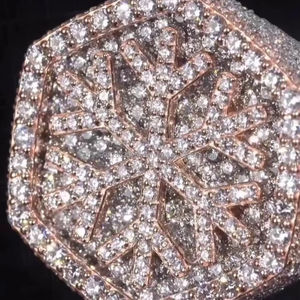 Bague Hip Hop personnalisée en forme de flocon de neige sertie de moissanite VVS en argent 925 plaqué or rose rhodié, style unisexe, style bling - Product Image 1
