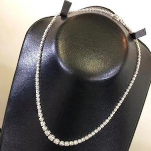 Collier en diamant de qualité export pour les soirées et les événements festifs, disponible à prix réduit - Product Image 2