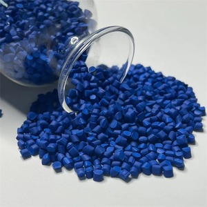 Masterbatch à haute dispersion et matière première vierge, traitement de la couleur propre pour la fabrication de plastiques - Product Image 3