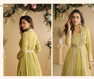 ชุด anarkali เย็บด้วยผ้าไหมแบบพิเศษพร้อมผ้าคลุมไหล่ปักลายพร้อมเข็มขัดเหมาะสำหรับคอลเลกชันงานแต่งงาน - Product Image 4