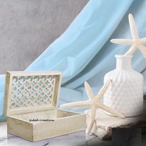 Boîte à souvenirs en treillis en bois blanchi à la chaux polie avec couvercle à charnière Boîte de décoration de rangement de bijoux en bois - Product Image 3