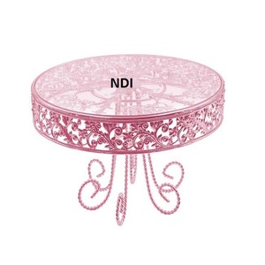 Support à gâteau décoratif en métal gravé à la main, finition antique, pour fêtes de Noël et de mariage, plateau à gâteau arrondi - Product Image 2