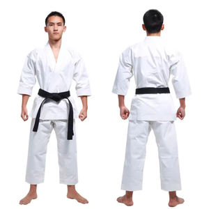 Nouveau style, faible MOQ, uniforme de karaté personnalisé, différentes couleurs et tailles, uniformes de karaté fabriqués au Pakistan - Product Image 1