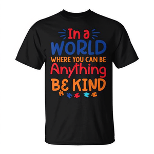 Camiseta Be Kind para profesores en un mundo donde puedes ser cualquier cosa, diseño con mensaje Be Kind - Product Image 2