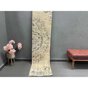 พรมวินเทจขนาด 1.9x7.8 ฟุต พรมตุรกี พรมลายทางสีเบจ ทำจากขนสัตว์ - Product Image 1