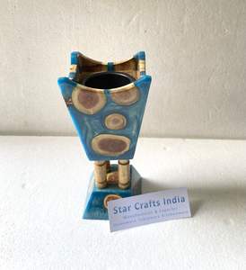 Brûleur d'encens arabe Mukhabir en bois et résine fait à la main avec dessus en métal et support de base en bois et résine au prix de gros - Product Image 3