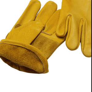 Gants de conduite en daim faits à la main élégants gants de moto avec une texture luxueuse sensation respirante et une utilisation quotidienne à la mode sur route - Product Image 2
