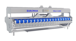 Machine de finition de tapis électrique TESLA X 4200, état neuf avec composant moteur principal - Product Image 2