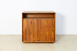 Mueble Auxiliar Moderno de Madera de Teca con 2 Puertas para Sala de Estar con Almacenamiento - Product Image 5