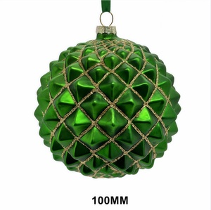 Adornos Navideños de Cristal Hechos a Mano de Primera Calidad, Decoraciones Clásicas de Lujo para Árboles de Navidad en Dorado, Rojo y Esmeralda - Product Image 5