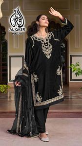 El último traje de Salwar de trabajo de secuencia de bordado de terciopelo de diseñador por Fab Zone - Product Image 5