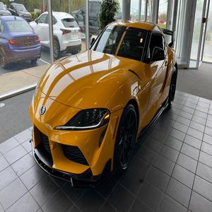 TOYOTA SUPRA GR 2023, Motor 3.0L DOHC de 24 Válvulas, I-6, Turbo de Doble Toma de Aire, Tracción Trasera, Automático, Coupé Premium - Product Image 1