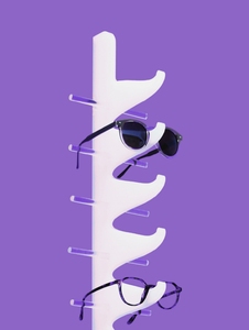 Nueva exhibición de varilla de acrílico perfecta para resaltar monturas de gafas o gafas de sol en una elegante y moderna mejor calidad - Product Image 2