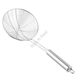 Écumoire de cuisine en acier inoxydable de qualité supérieure avec poignée en PP durable Passoire et passoire de conception classique pour la cuisine quotidienne - Product Image 1