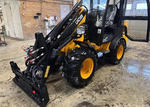 Proveedor de Cargadoras Compactas de Ruedas JCB 403 Plus con Certificación CE — Envío Rápido a Compradores de la UE - Product Image 2