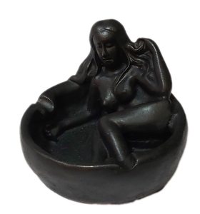 Cenicero de resina para mujer desnuda, regalo personalizado, decoración del hogar, calavera de resina - Product Image 3