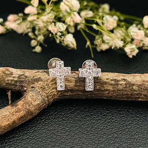Boucles d'oreilles en or massif 14 carats avec diamants naturels. - Product Image 1