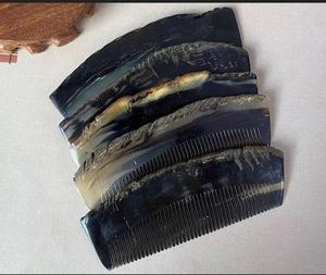 Vente en gros Peigne en corne de bœuf de buffle unisexe fait à la main écologique Design nautique antistatique Outil de salon poli Souvenir - Product Image 2