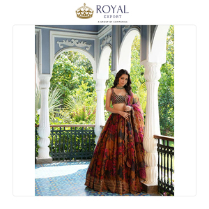Colección de Ropa de Novia de Diseño, Exportador Indio, Lehenga Choli de Organza Tabby e Impresión Digital en Venta - Product Image 5