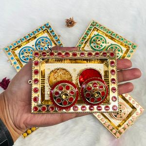 Nueva llegada 2025 Designer Mix Designs Kumkum y Chawal Plate's Gold Plate y Red Gemstone Work Thali's para Diwali, Festivales - Product Image 1