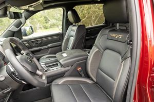 Gran Oferta 2024 R a m 1500 TRX Crew Cab 4×4, Motor Hemi V8 Supercargado de 6.2 Litros, Transmisión Automática de Ocho Velocidades - Product Image 6