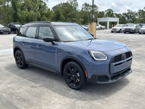 Mini Countryman Cooper S ALL4 AWD 2020-2027, Techo Solar Izquierdo, Arranque Remoto, Asientos de Cuero, Transmisión Automática, Llantas de Aleación R16 - Product Image 1