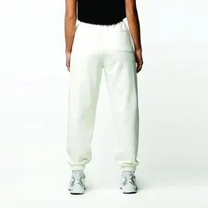 ชุดวอร์มผู้หญิงขายดีรุ่นใหม่ เหมาะสำหรับออกกำลังกาย วิ่งจ๊อกกิ้ง และสวมใส่ลำลอง เนื้อผ้าเบาและระบายอากาศได้ดี - Product Image 6