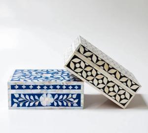 Boîte à bijoux faite à la main en os naturel blanc incrustation d'os boîte de rangement de style marocain en forme de rectangle pour la décoration de table à la maison utilisée - Product Image 6