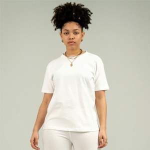 Trendy <b>Women</b> Biker <b>Shorts</b> <b>and</b> <b>T</b>-<b>Shirt</b> <b>Set</b> - Ideal Two-Piece Activewear for Lounging, Working Out, <b>and</b> Casual Outfits - Product Image 5