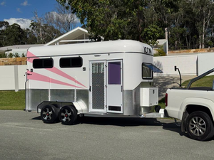 Remorque pour chevaux ICON 2HAL, nouvelle, pour 2 chevaux, chargement par l'angle, 3500 kg, en aluminium, remorque pour chevaux, caravane équine, L860 SN, à prix avantageux - Product Image 1